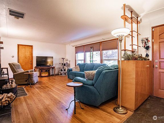 5th image of 4701 14th Ave SE