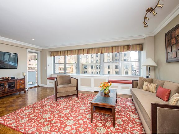 3rd image of 15 W 72nd St APT 22N