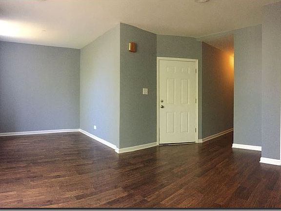 3rd image of 4729 S Langley Ave #3