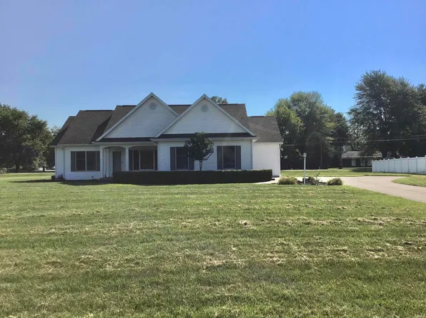 1573 Briar Ln, Rochester, IN 46975