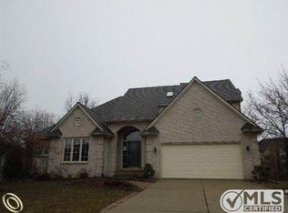 38073 Lantern Hill Ct, Farmington Hills, MI 48331