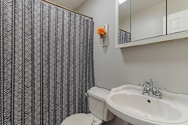 2513 Arden Dr — Photo 12