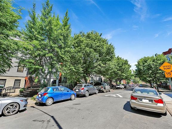 2nd image of 22 Roosevelt Pl