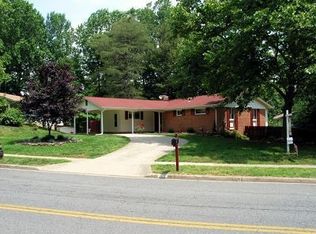 4937 Gainsborough Dr, Fairfax, VA 22032