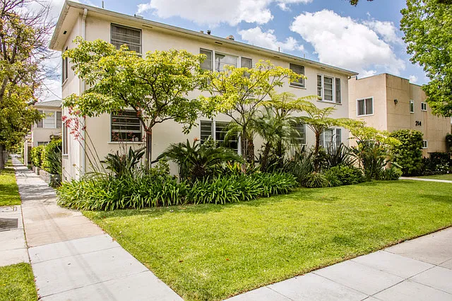 Studio, 500 sqft, $1,600 — Photo 4