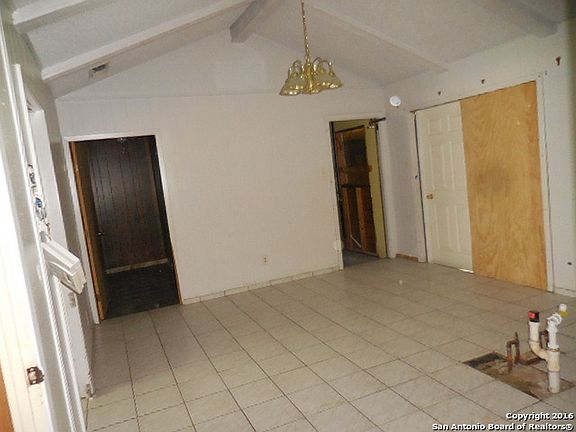 5th image of 1110 CANYON BLUFF