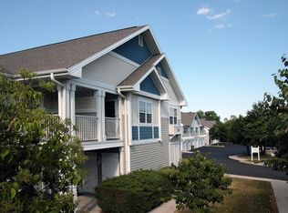 7972 N 107th St APT 12, Milwaukee, WI 53224