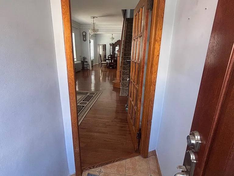 3509 Mercer St — Photo 3