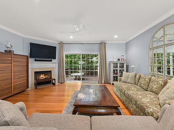 3rd image of 103 Villa Ct #103