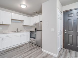 2012 Vine St #C, Green Bay, WI 54302