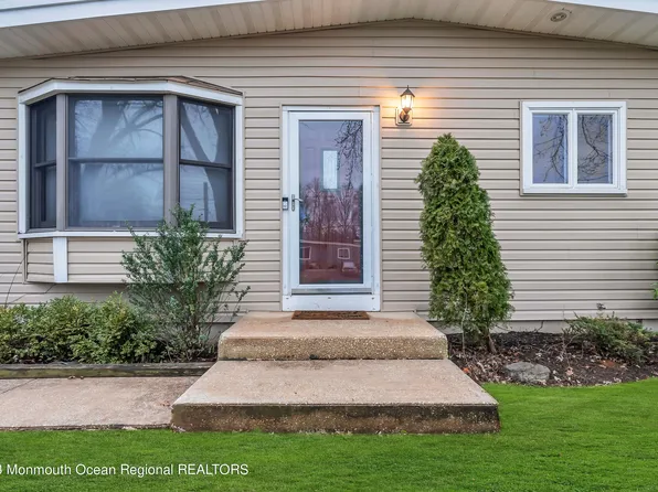 265 Parkview Terrace, Lincroft, NJ 07738