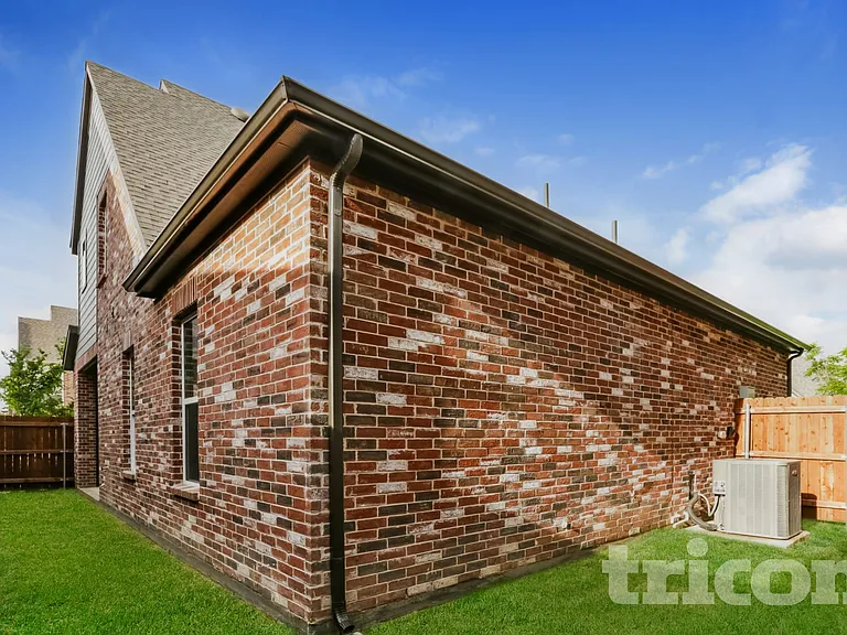1034 Fallgate Dr — Photo 15