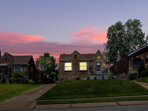 2nd image of 453 Winston Dr