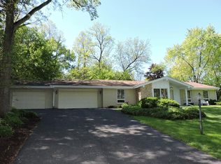 2301 Cerro Vista Dr, Rockford, IL 61107