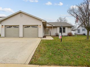 1702 E Marc Trl, Urbana, IL 61802