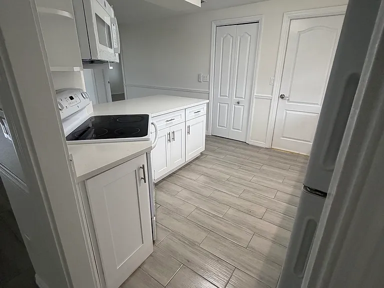 Magellan Dr — Photo 10
