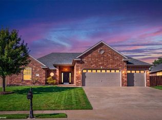 1782 Green Meadows Ave, Springdale, AR 72764