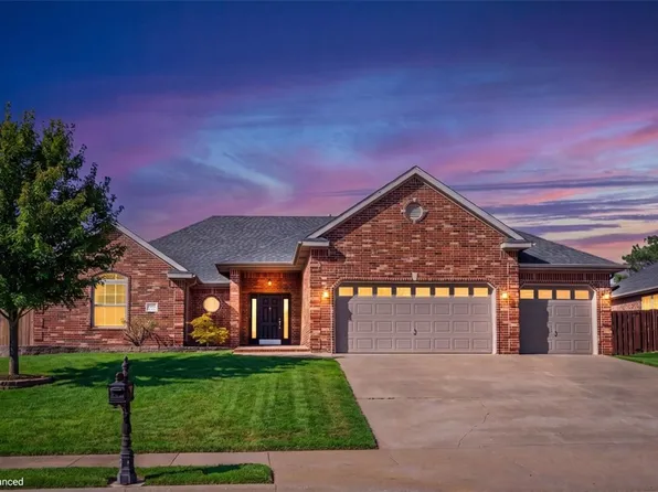 1782 Green Meadows Ave, Springdale, AR 72764