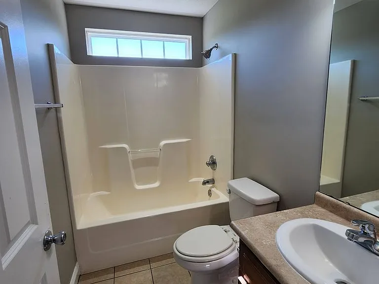36 Eleanor Pl — Photo 9