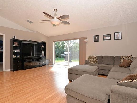 2nd image of 1421 Felton St