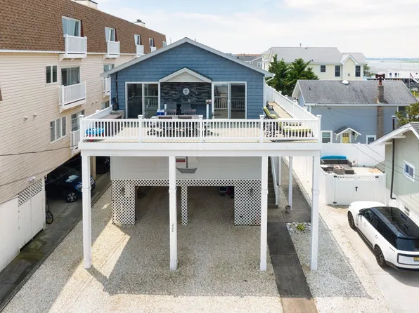 226 86th St, Sea Isle City, NJ 08243