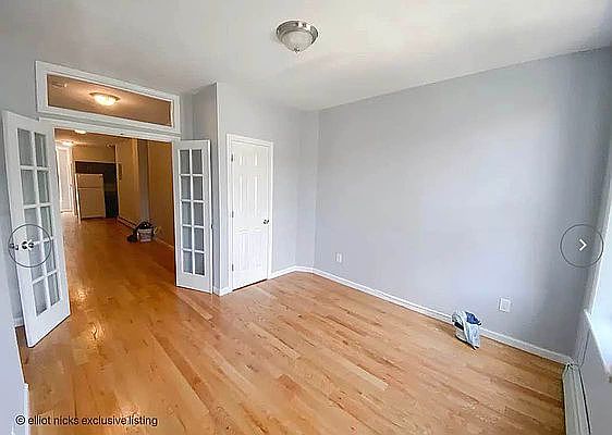 1st image of 542 Bainbridge St #2