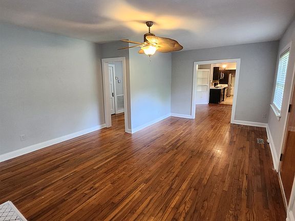 4th image of 1041 Cherokee Dr