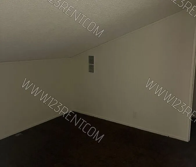 44412 15th St E #13 — Photo 12