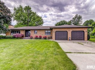 18929 State Route 4 Rte, Virden, IL 62690