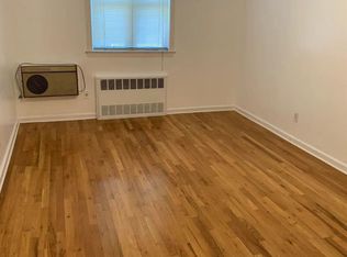 2447 W 3rd St, Brooklyn, NY 11223