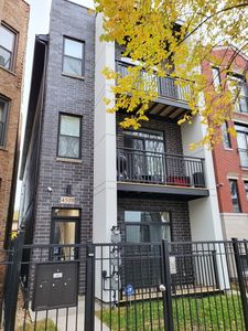 4509 S Prairie Ave, Chicago, IL, 60653