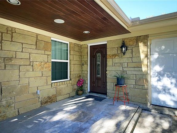 2nd image of 16110 Parkway Dr