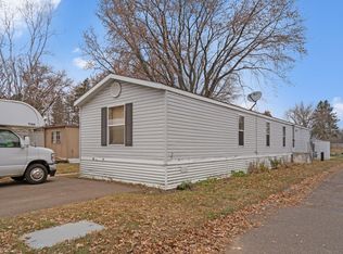 38725 12th Ave TRAILER 83, North Branch, MN 55056
