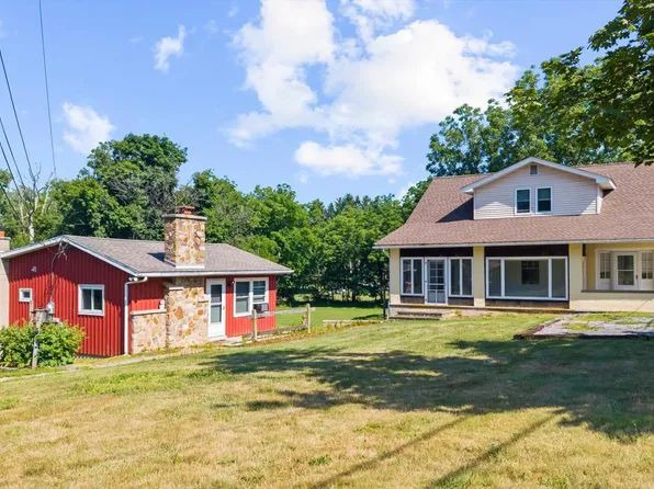 4149 Coplay Creek Rd, Schnecksville, PA 18078