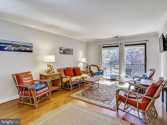 5th image of 1227 Gemini Dr APT J