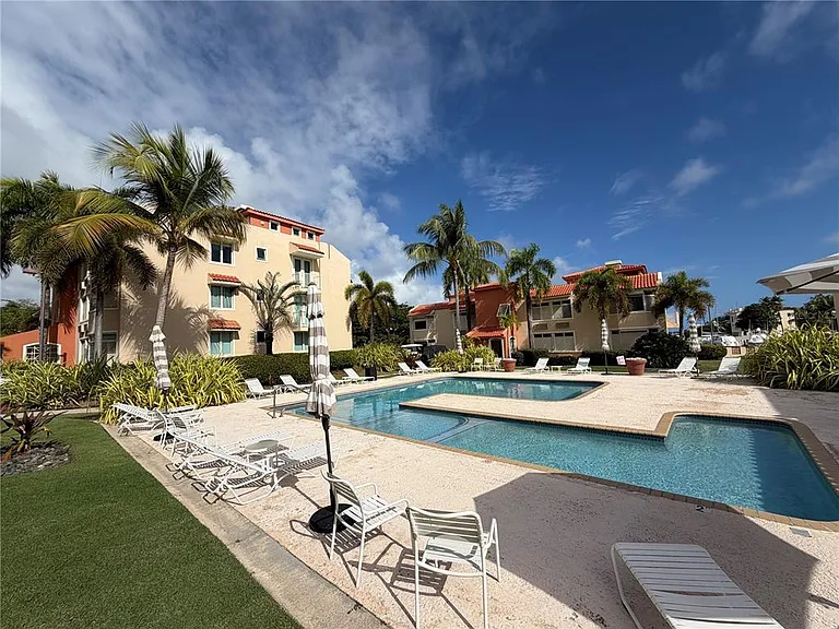 205 Cond Harbour Point #B — Photo 16