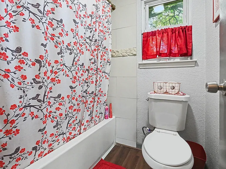423 Merriweather St — Photo 16