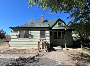 240 S Quincy Ave, Hines, OR 97738