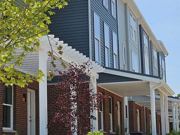 3rd image of 604 Mull Ave #12
