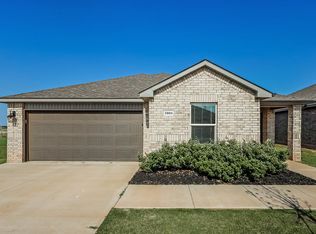 3904 Canyon Ridge Ln, Mustang, OK 73064