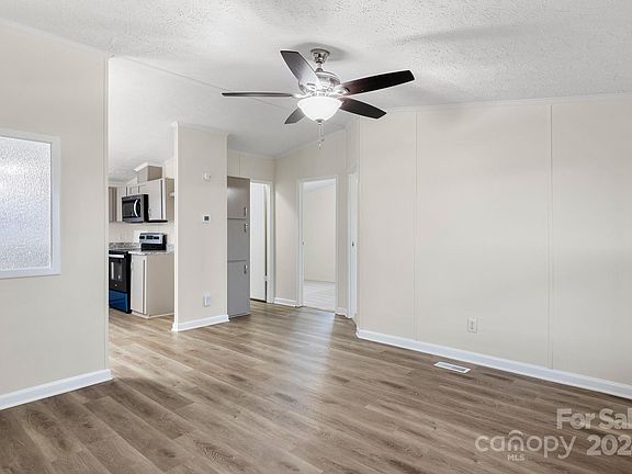 5th image of 2366 Dillon Dr