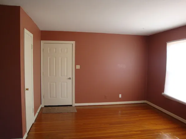 289 Hampton Ln, Beaumont, TX 77707