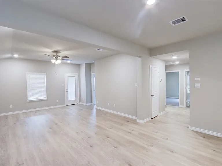 6210 Trado Dr — Photo 11