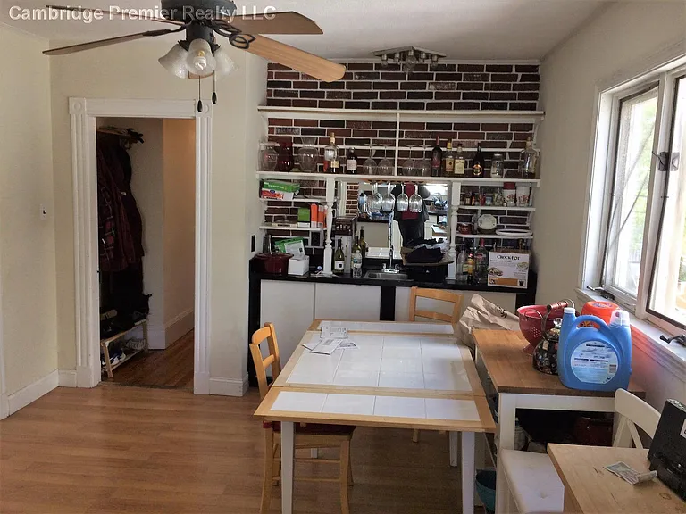 35 Rogers Ave — Photo 8