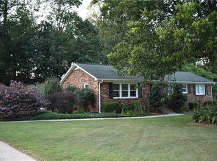 1805 Pleasant Ridge Rd, Greensboro, NC 27409