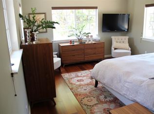 17237 Martha St, Encino, CA 91316