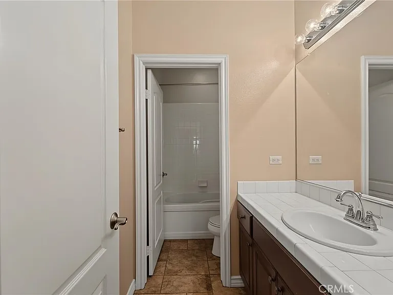 1254 Duxbury Cir — Photo 28