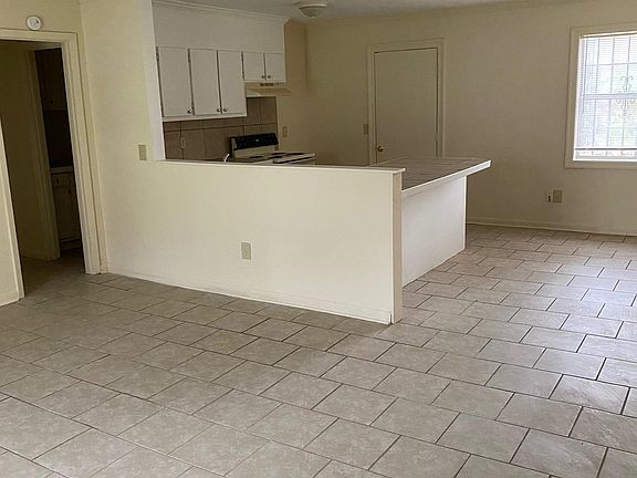 4th image of 1524 Cedar Pine Dr