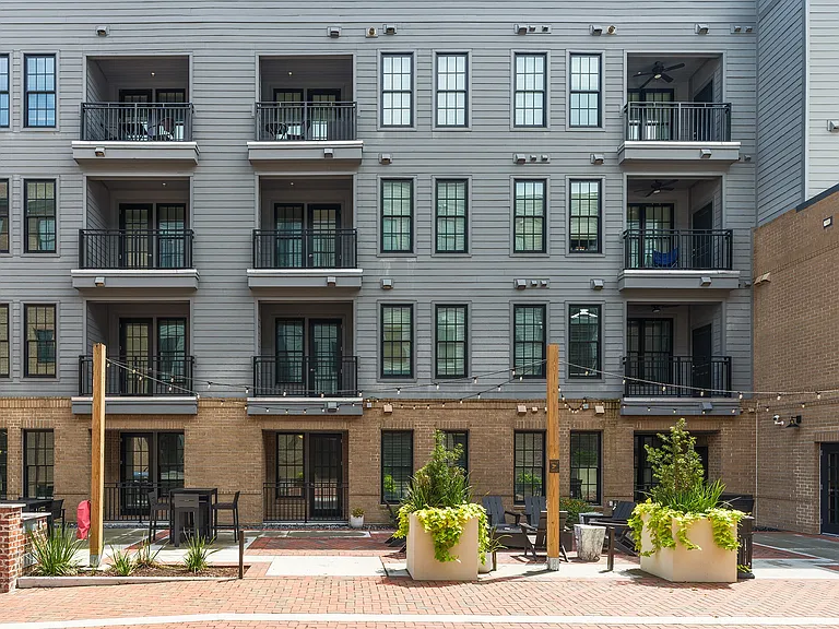 Capital Collective Luxury Apartments — Photo 37
