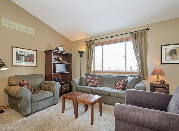 4th image of 20733 Glenbrook Ave N